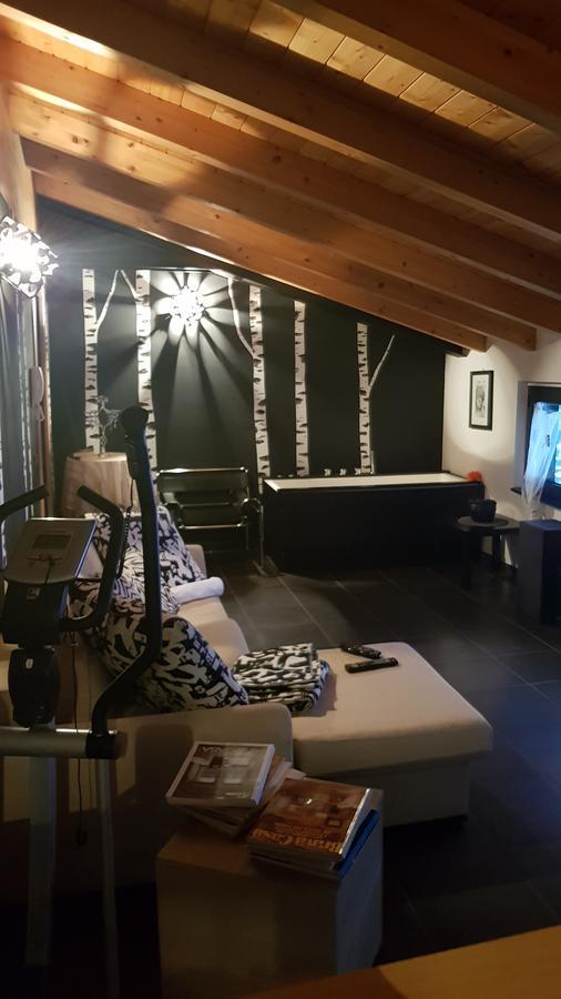 B&B Benessere La Casa Nera Breno Εξωτερικό φωτογραφία