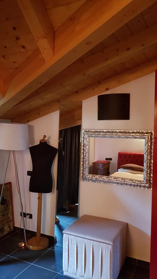 B&B Benessere La Casa Nera Breno Εξωτερικό φωτογραφία
